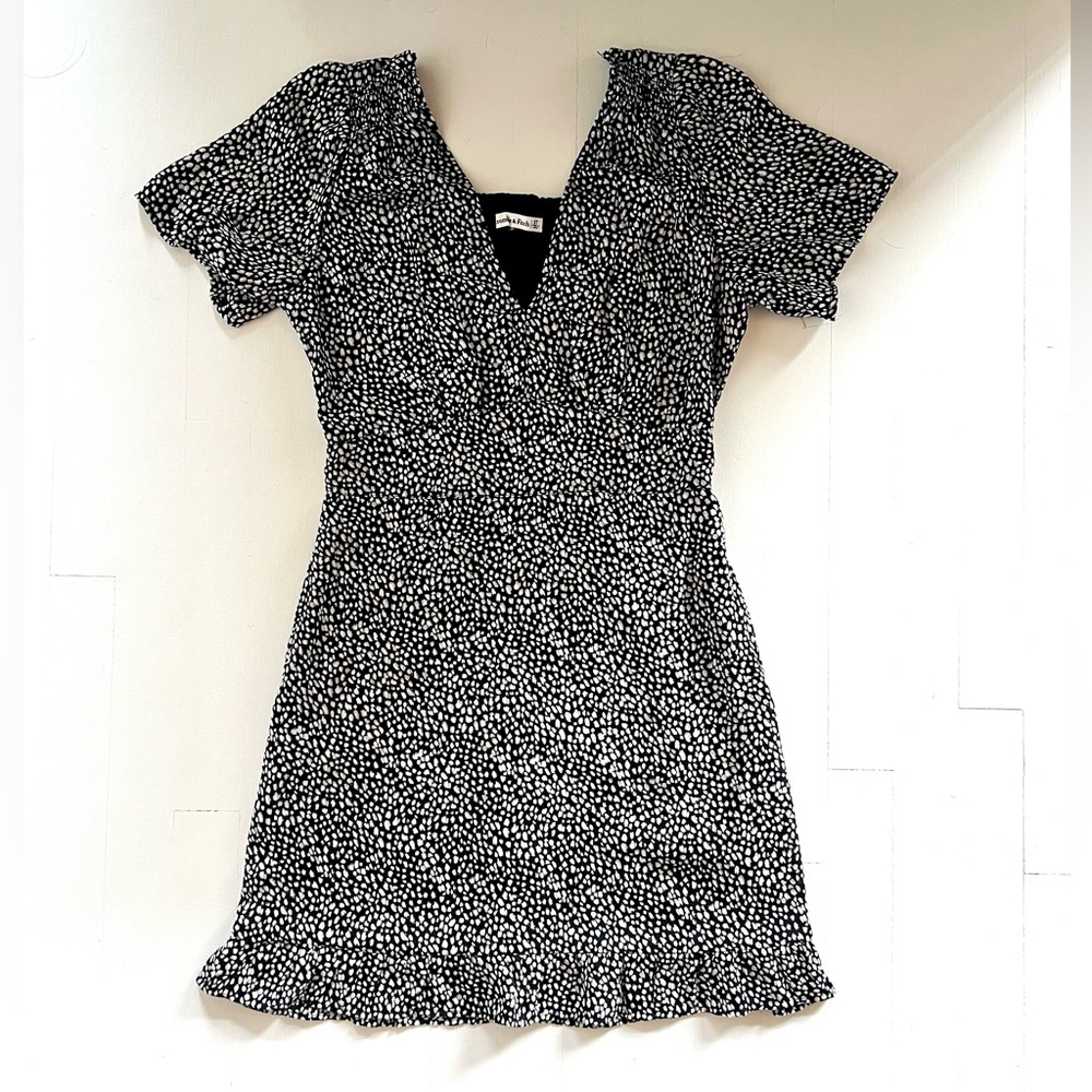 Abercrombie Flutter Sleeve Dress